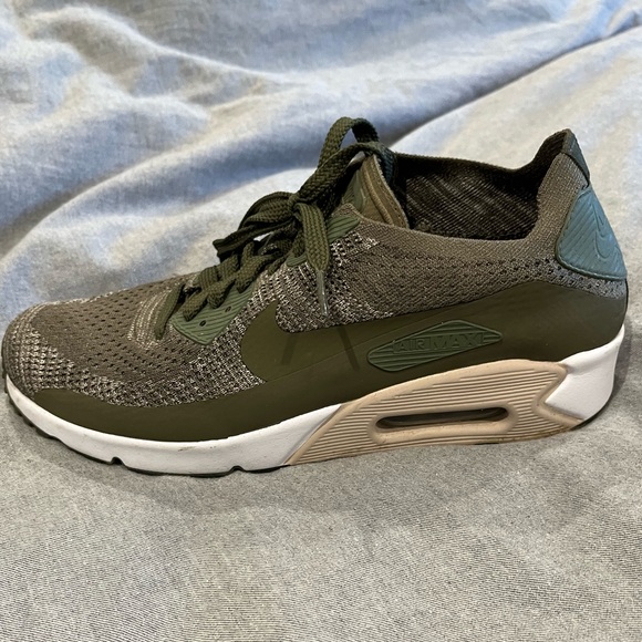 Nike Air Max 90 Ultra Flyknit 2 - Olive Green - Like New - Picture 1 of 4